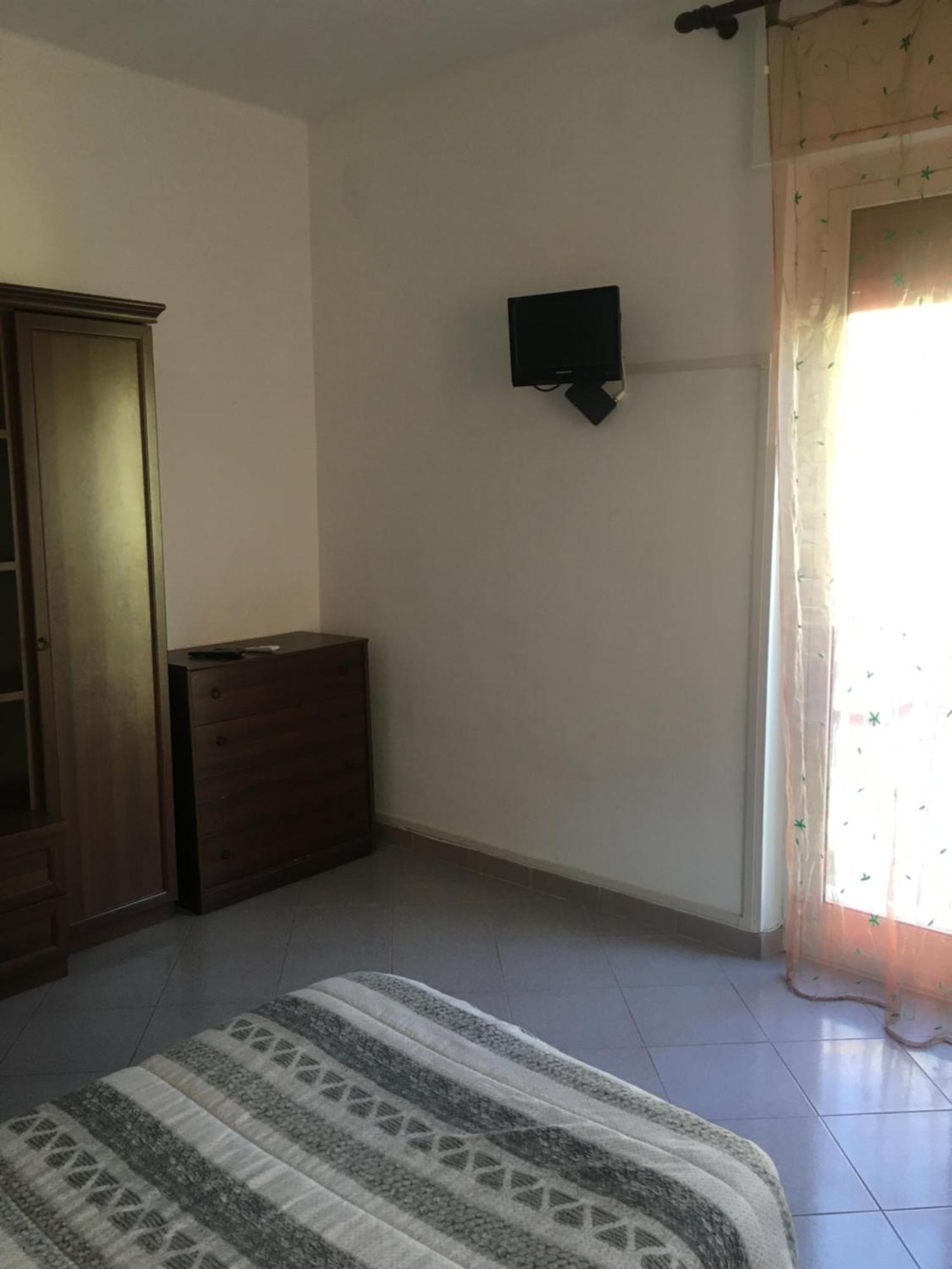 Appartamento Miramare, 2 Camere, Cucina, Bagno, 벤티밀리아 외부 사진